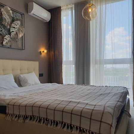 Nyvky Like Home - Fayna Town - Apt 398 Kyiv Exterior photo